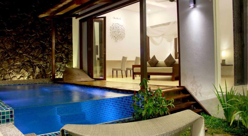 Hotel with private pool - La Villa Langkawi